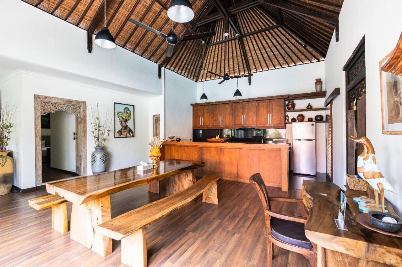 Villa Nesanur - Comfortable & Spacious Beachside Sanur Buitenkant foto