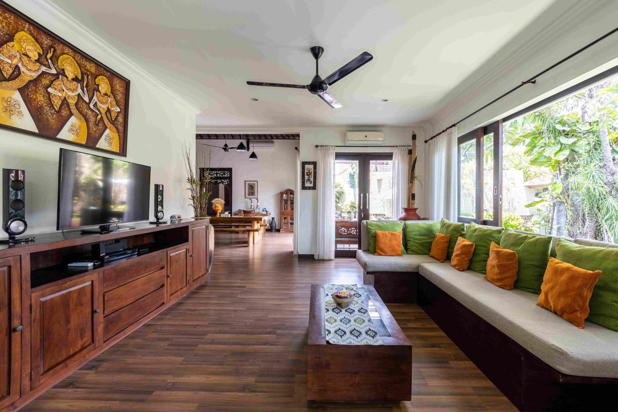 Villa Nesanur - Comfortable & Spacious Beachside Sanur Buitenkant foto