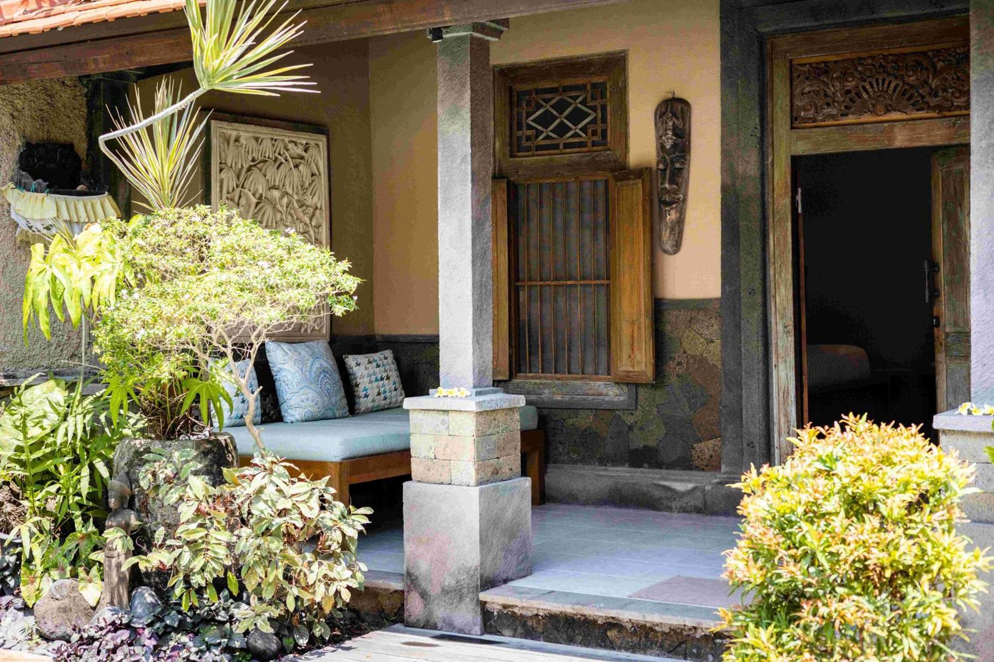 Villa Nesanur - Comfortable & Spacious Beachside Sanur Buitenkant foto